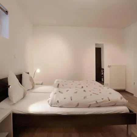 In Kuestelberg S Mountain فيلة ميدهباخ